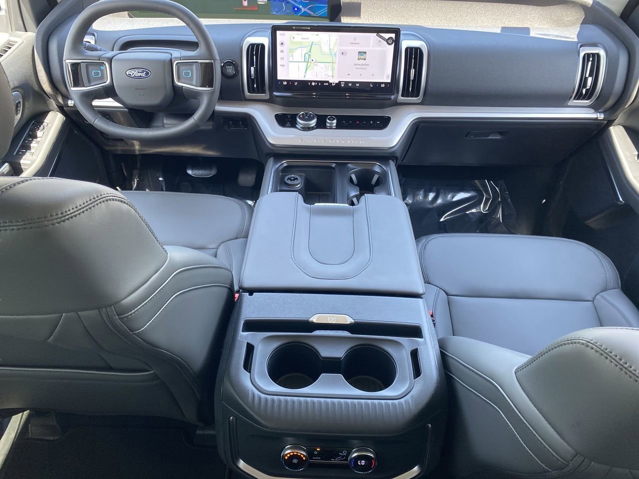 New 2026 Ford Expedition Active image 12