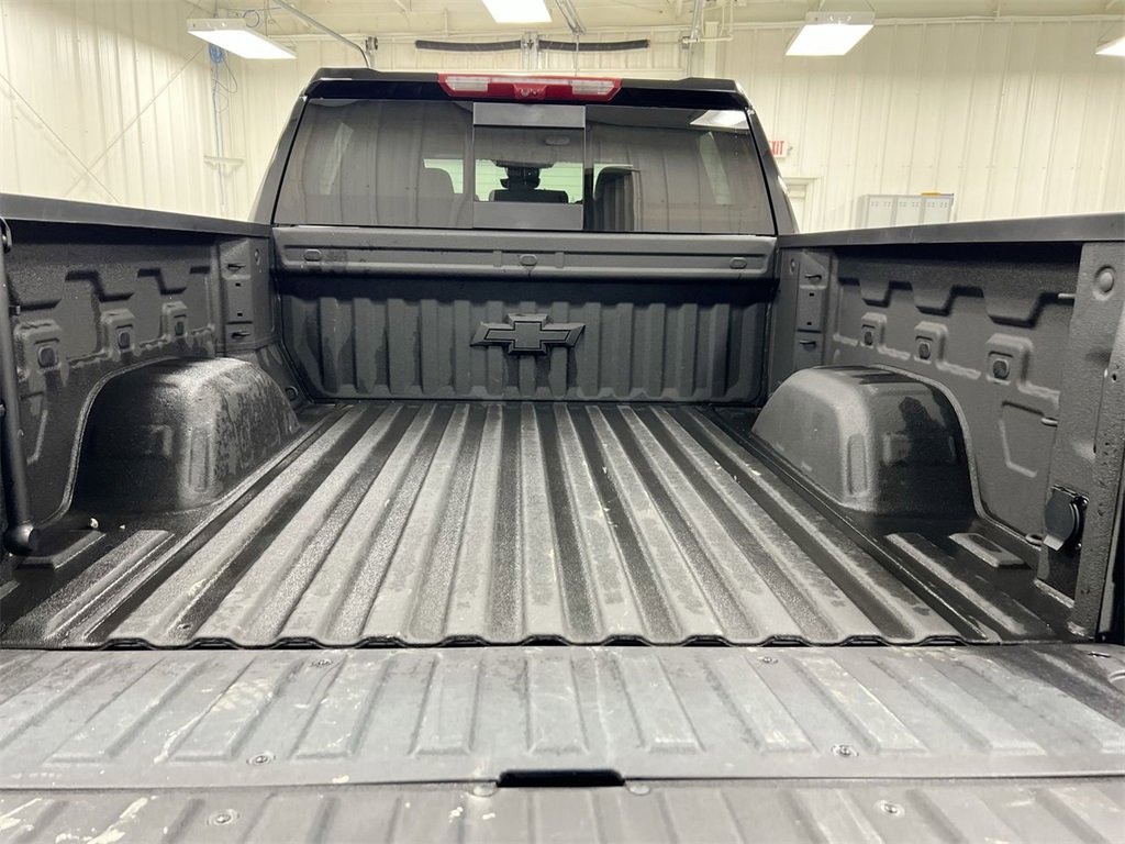 New 2025 Chevrolet Silverado 1500 High Country w/ Midnight Edition image 25