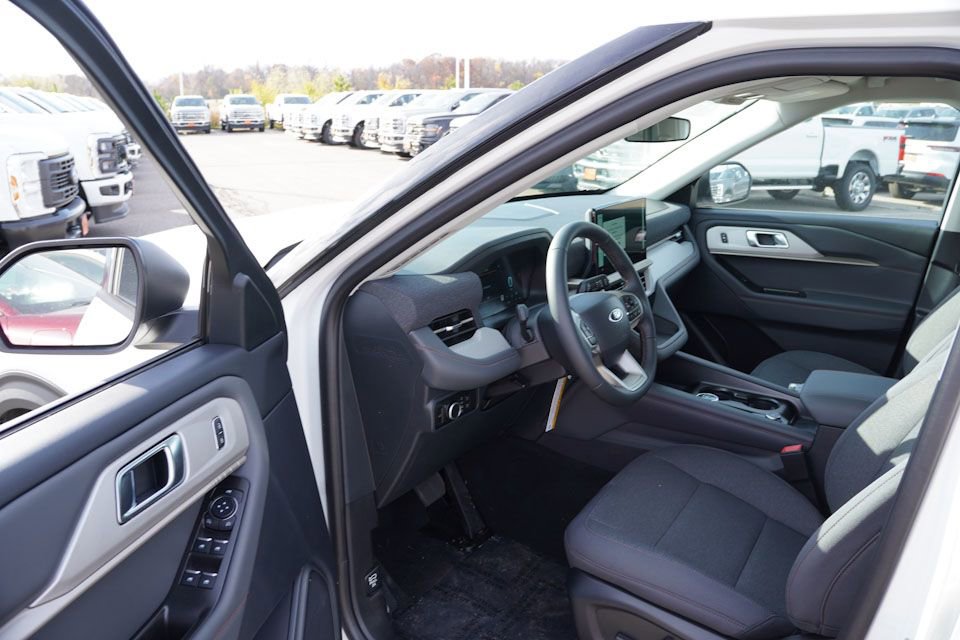 New 2026 Ford Explorer Active image 10