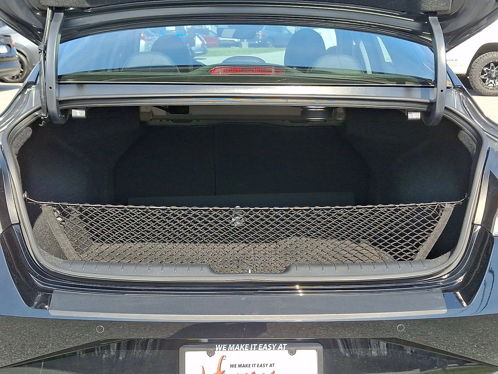 Used 2023 Hyundai Elantra Limited image 30