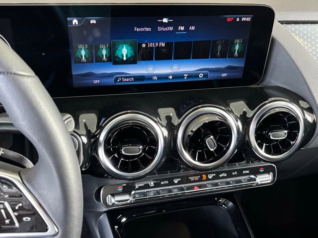 Used 2025 Mercedes-Benz GLA 250 image 18