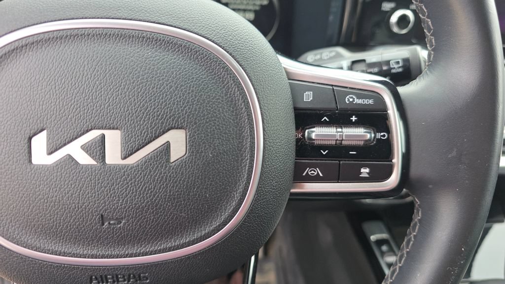 Used 2023 Kia Sorento SX AWD/4WD image 15