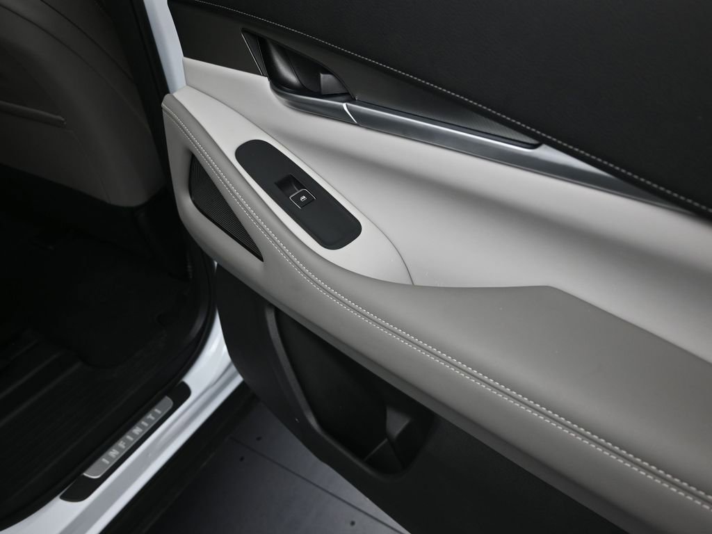 Used 2026 INFINITI QX60 Pure w/ Cargo Package image 22