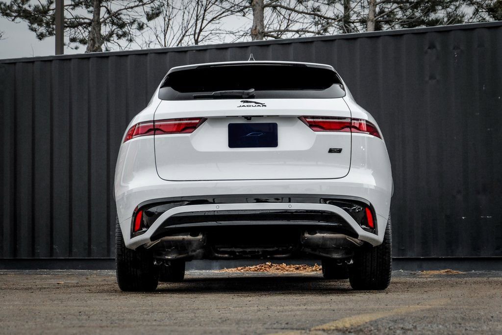New 2026 Jaguar F-PACE R-Dynamic S image 7