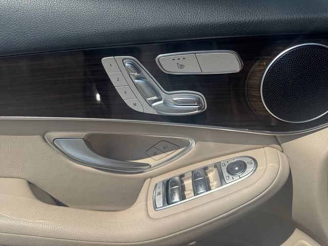 Used 2022 Mercedes-Benz GLC 300 image 17