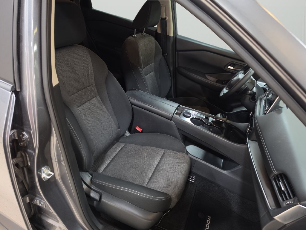 Used 2026 Nissan Rogue SV AWD/4WD image 15