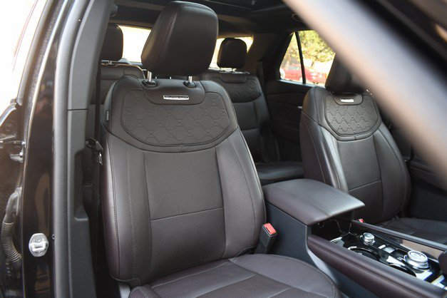 Used 2025 Ford Explorer Platinum w/ LUX Leather Package AWD/4WD image 27
