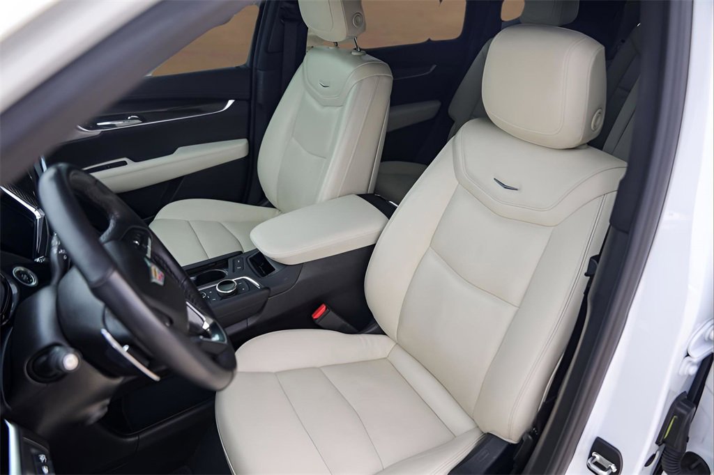 Certified 2023 Cadillac XT6 Sport w/ Technology Package image 7