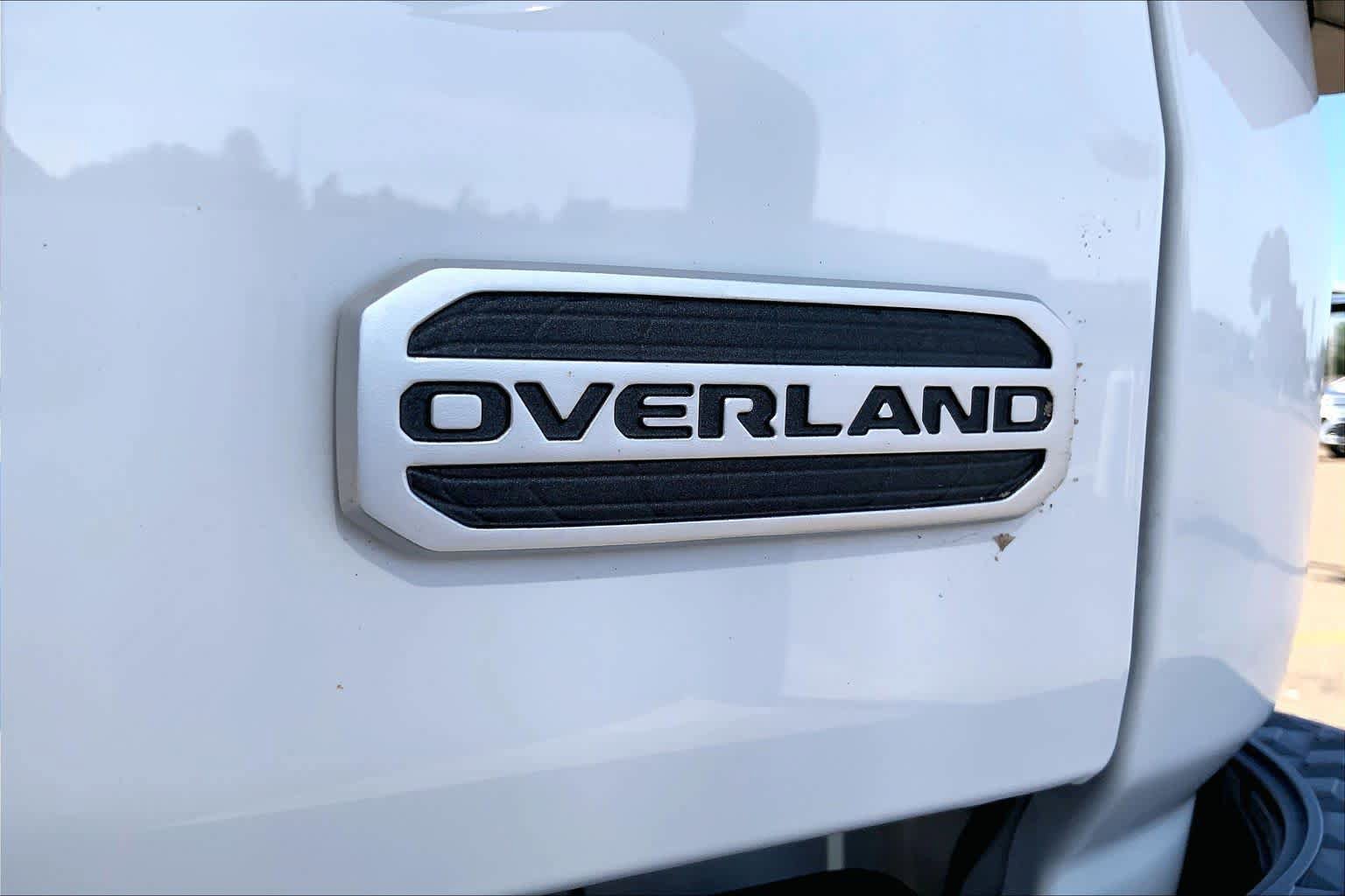 Used 2022 Jeep Gladiator Overland w/ Trailer Tow Package AWD/4WD image 61