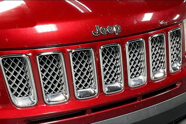 Used 2014 Jeep Compass Limited w/ Sun/Sound Group FWD image 28
