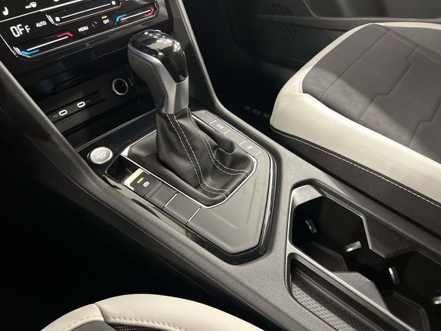 New 2026 Volkswagen Taos SE FWD image 22