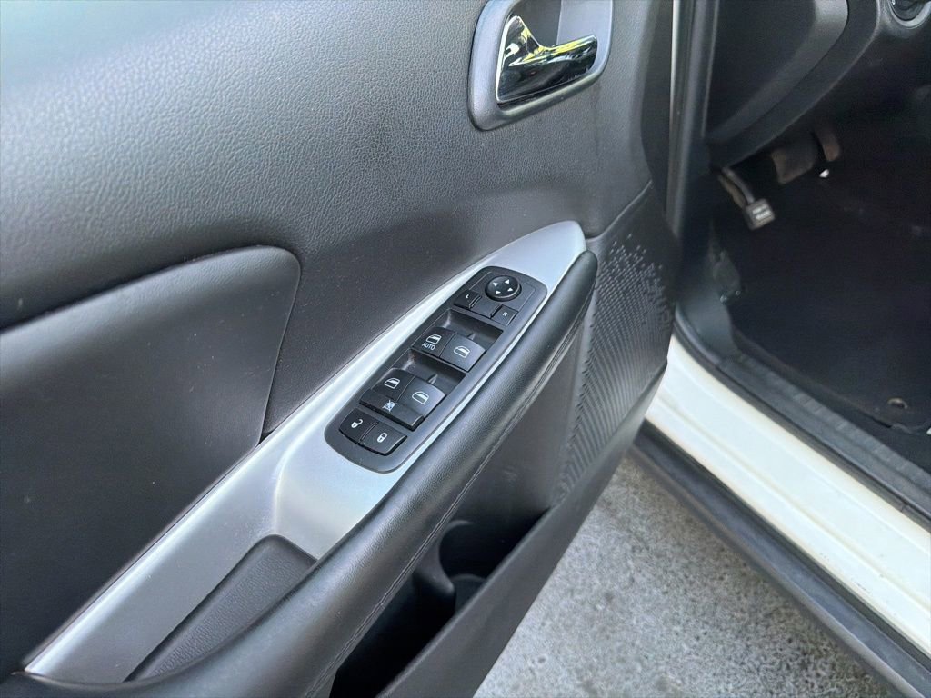 Used 2019 Dodge Journey SE FWD image 35