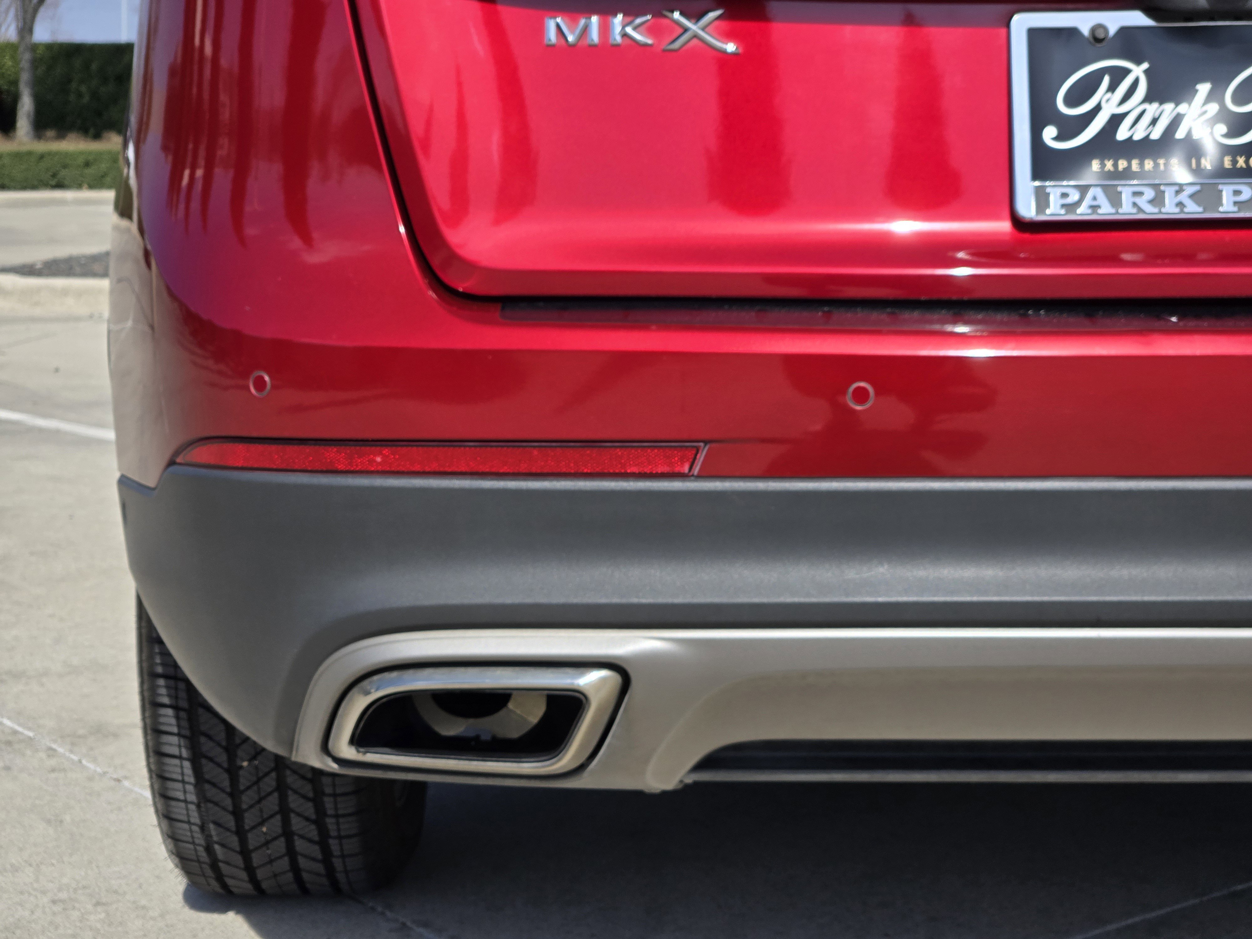 Used 2018 Lincoln MKX Reserve w/ Driver Assistance Package image 14