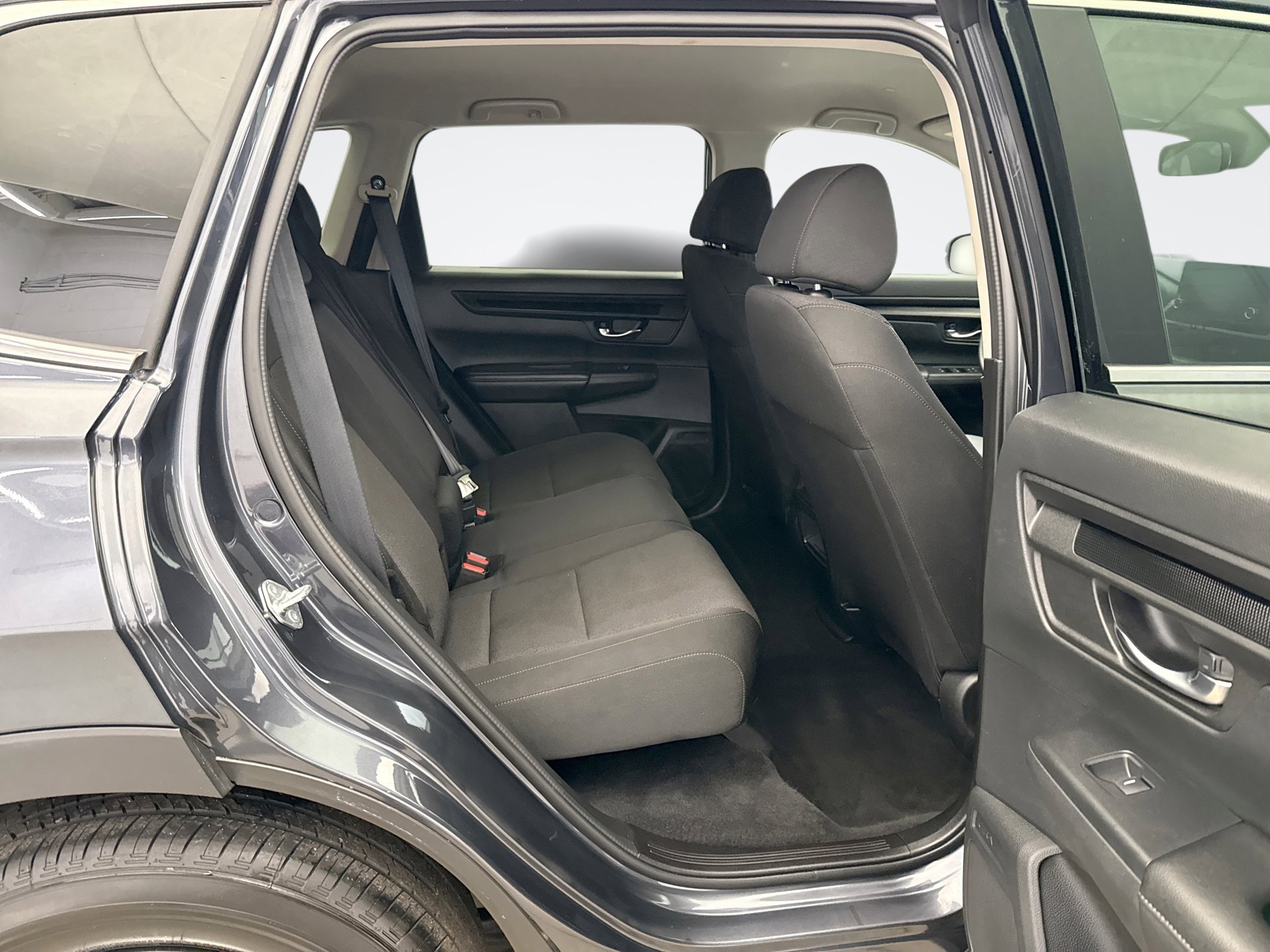 Used 2025 Honda CR-V LX image 17