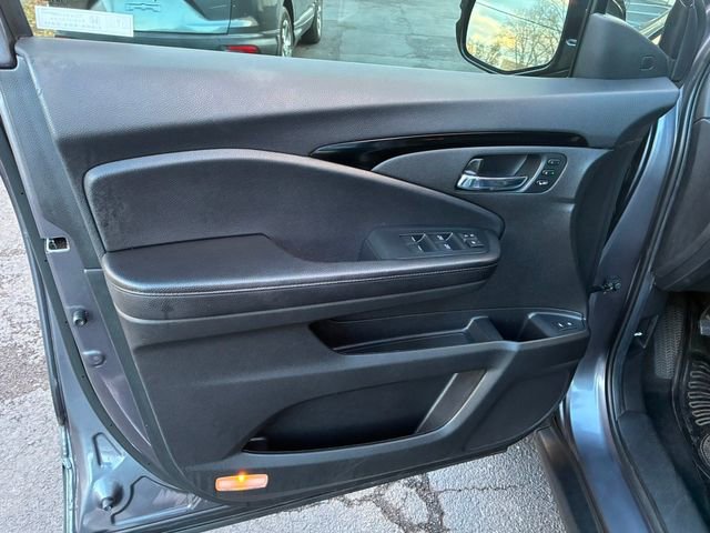 Used 2022 Honda Pilot Touring image 19