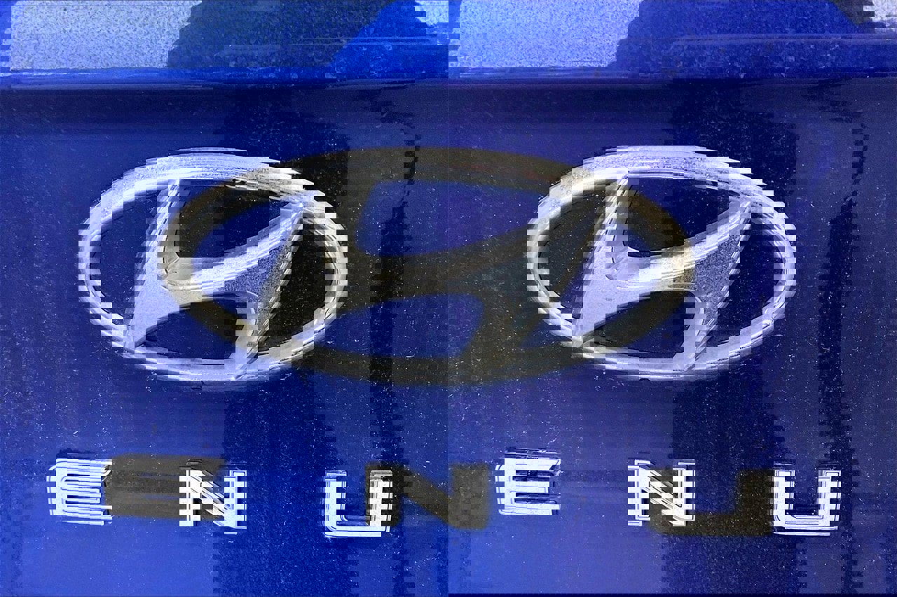 Used 2025 Hyundai Venue Limited image 9