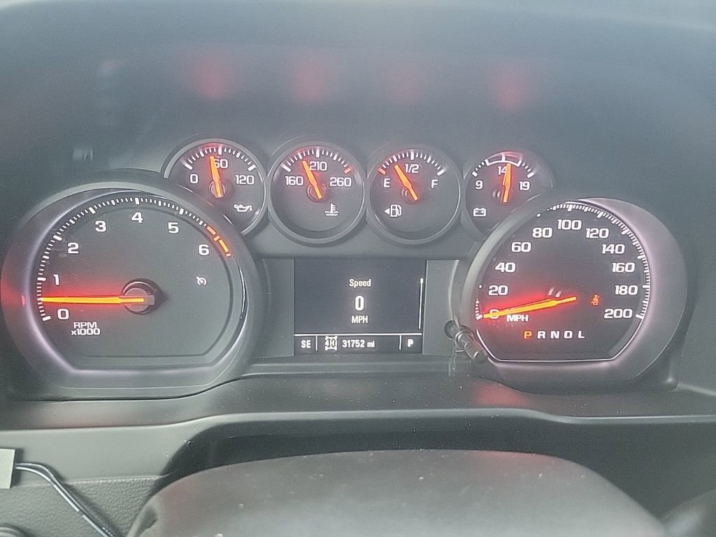 Used 2021 Chevrolet Silverado 2500 Custom w/ Custom Value Package image 10