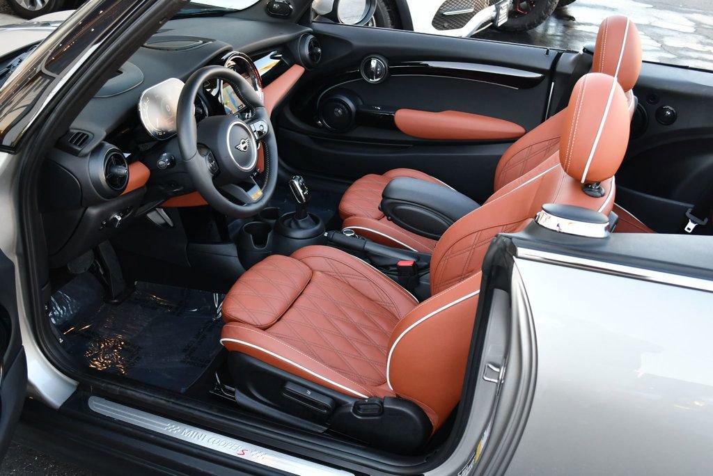 Used 2023 MINI Cooper S image 58