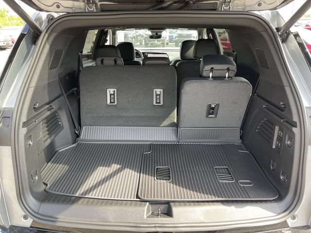 New 2026 Chevrolet Traverse RS w/ LPO, Floor Liner Package AWD/4WD image 24