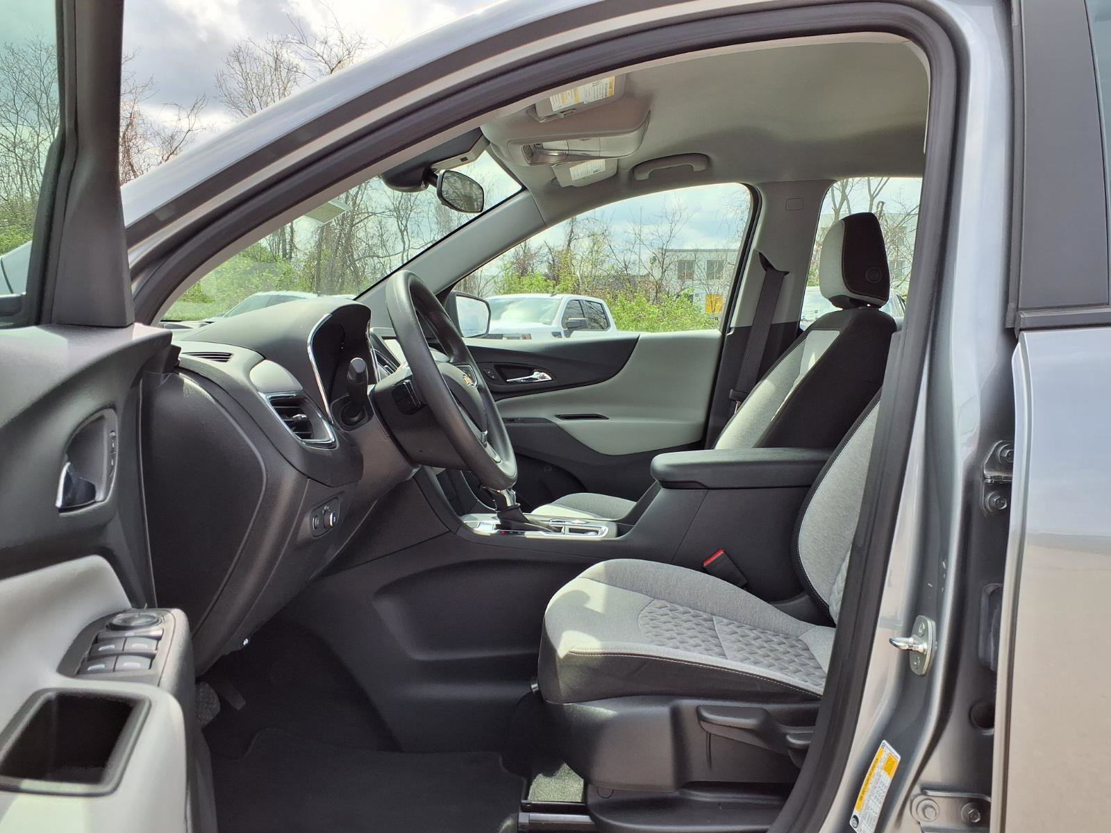 Used 2023 Chevrolet Equinox LS image 25