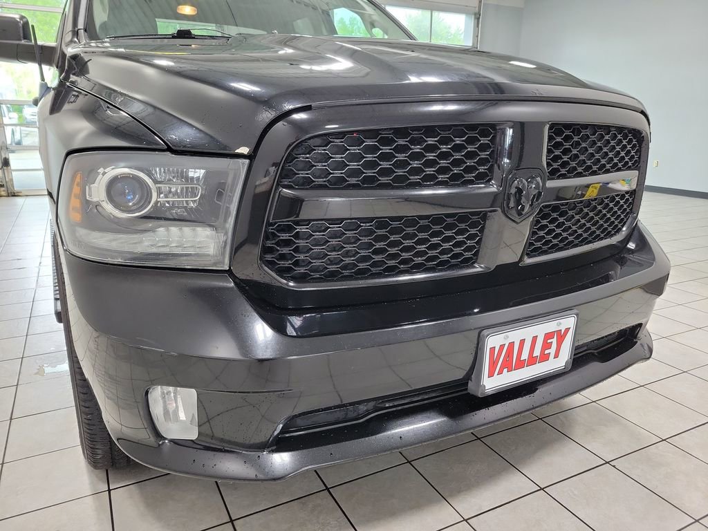 Used 2014 RAM 1500 Express w/ Black Ram 1500 Express Group AWD/4WD image 21