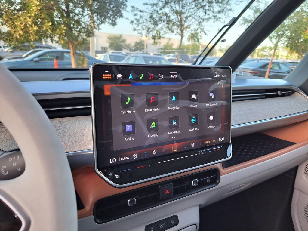 New 2025 Volkswagen ID. Buzz 1st Edition image 9