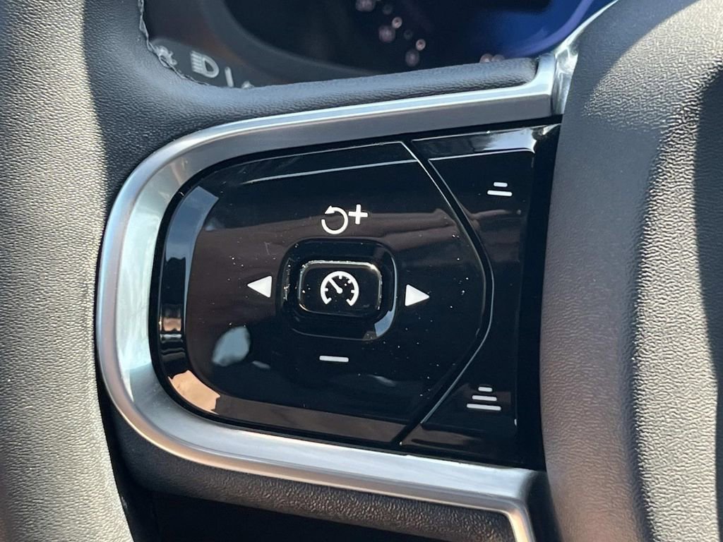 Certified 2023 Volvo S60 T8 Plus w/ Climate Package image 28