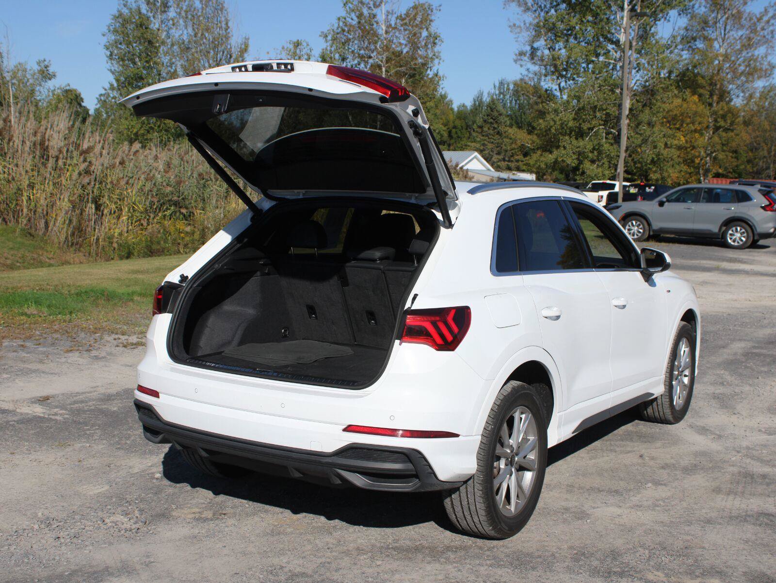 Used 2025 Audi Q3 2.0T Premium AWD/4WD image 7