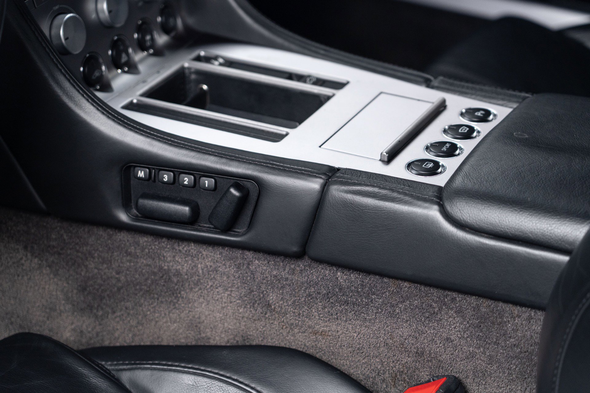 Used 2007 Aston Martin DB9 Coupe RWD image 54