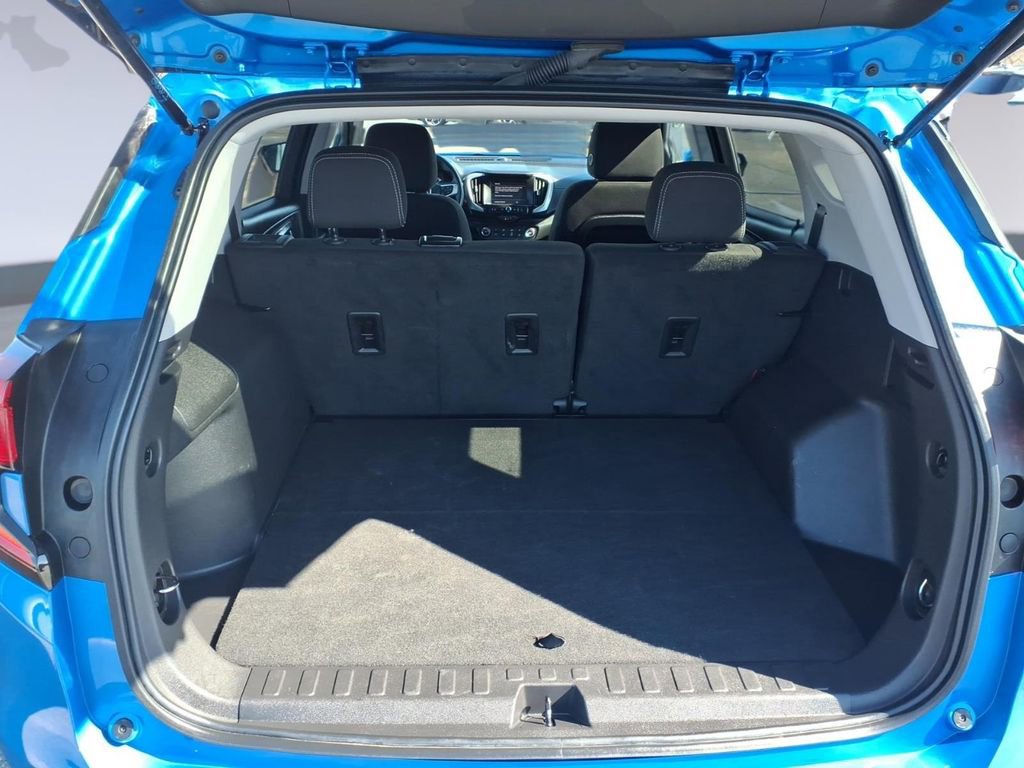 Used 2024 GMC Terrain SLE image 10