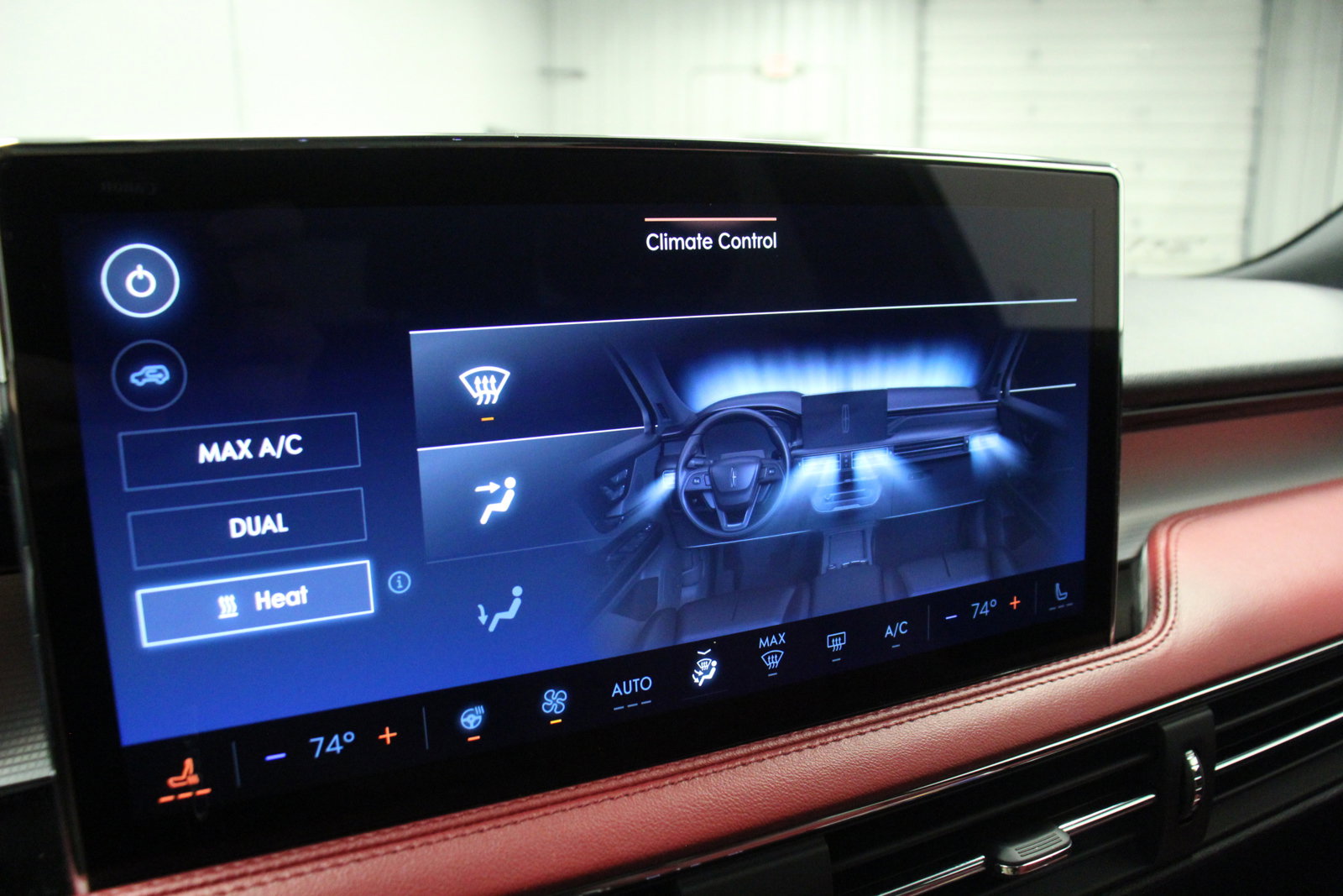 Used 2024 Lincoln Corsair Grand Touring w/ Equipment Group 301A AWD/4WD image 29