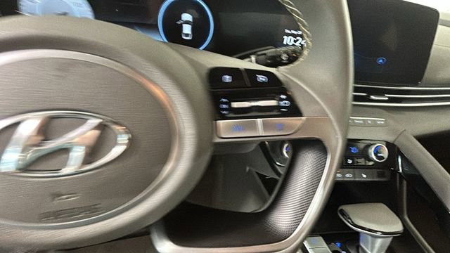 Certified 2023 Hyundai Elantra SEL w/ Convenience Package FWD image 17