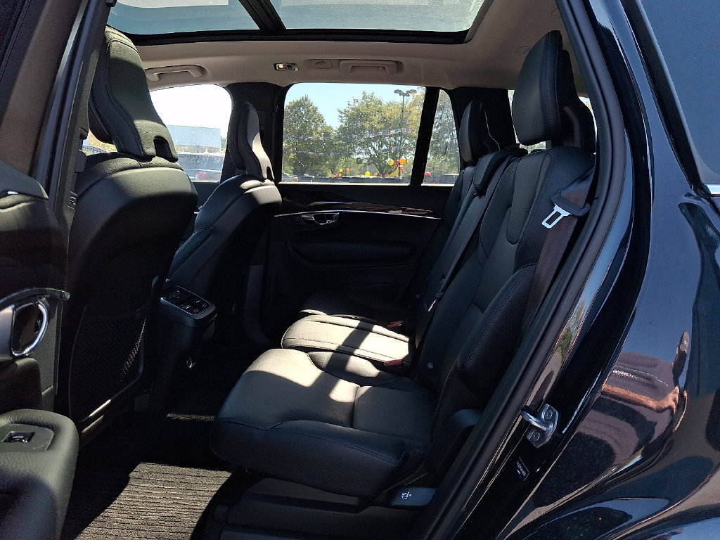 Used 2019 Volvo XC90 T6 Momentum AWD/4WD image 10