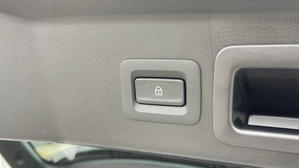 Used 2025 MAZDA CX-30 AWD 2.5 S w/ Preferred Package image 31