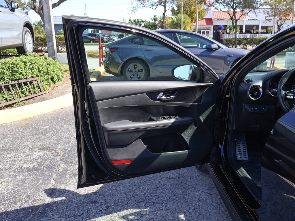 Used 2022 Kia Forte GT image 21