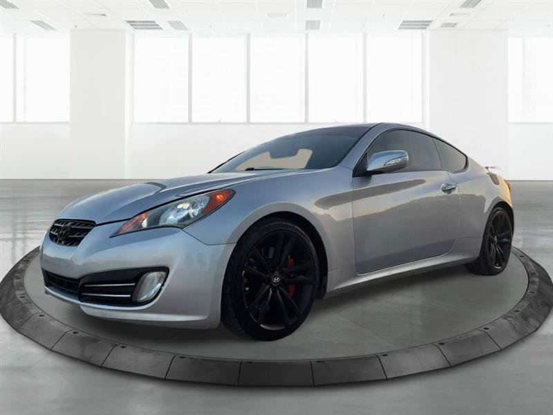 Used 2012 Hyundai Genesis 3.8 RWD image 4