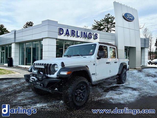 Used 2025 Jeep Gladiator Sport image 4