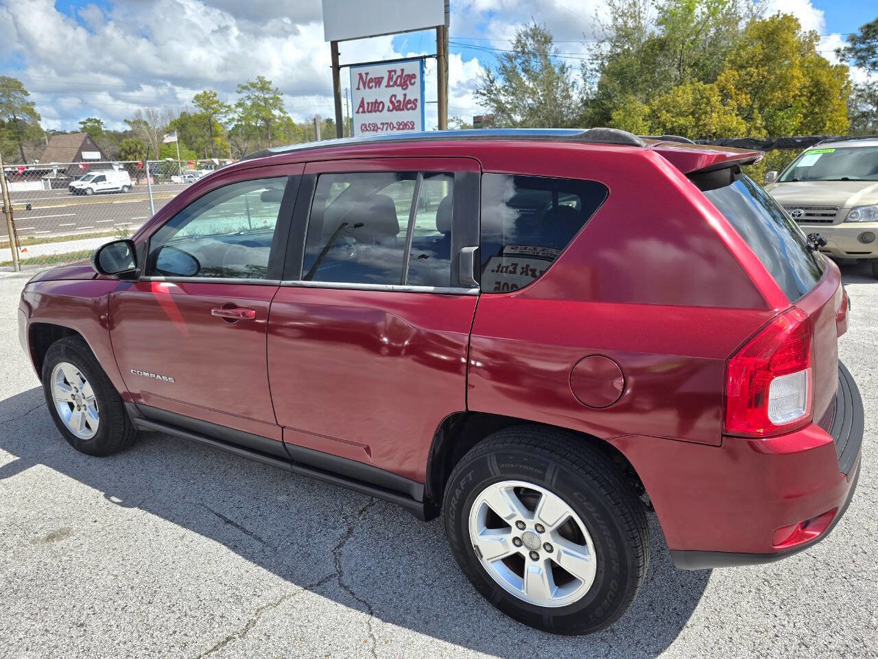Used 2013 Jeep Compass Sport image 2