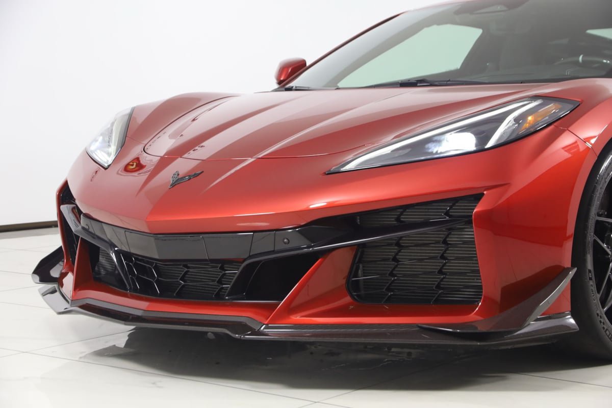 Used 2025 Chevrolet Corvette Z06 w/ Z07 Performance Package RWD image 95