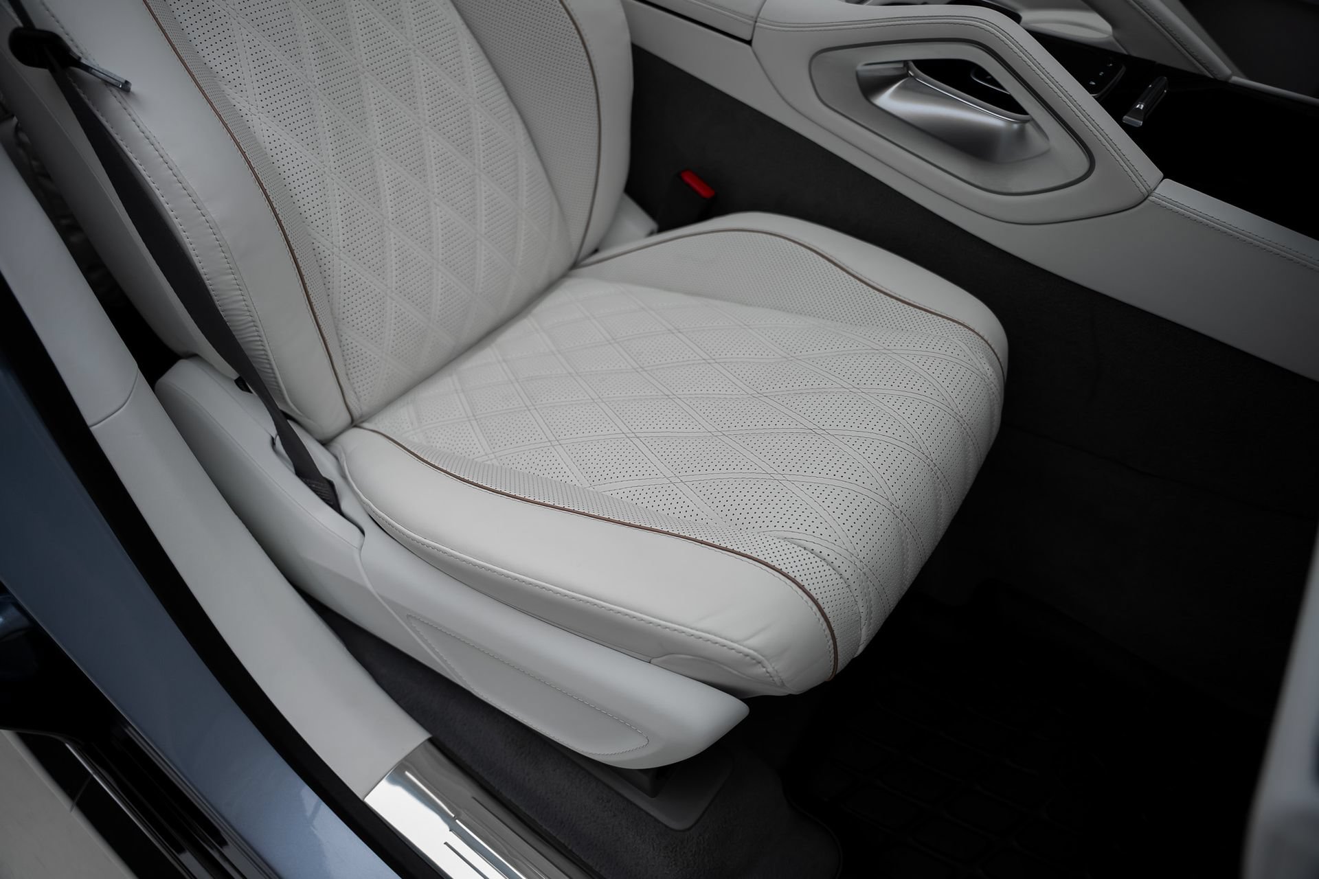 Used 2025 Mercedes-Benz Maybach GLS 600 4MATIC image 69