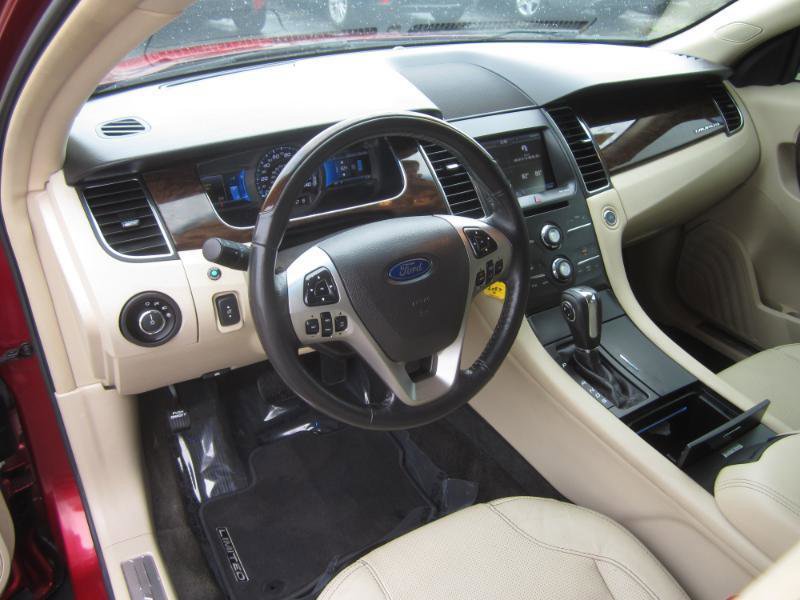 Used 2013 Ford Taurus Limited FWD image 10
