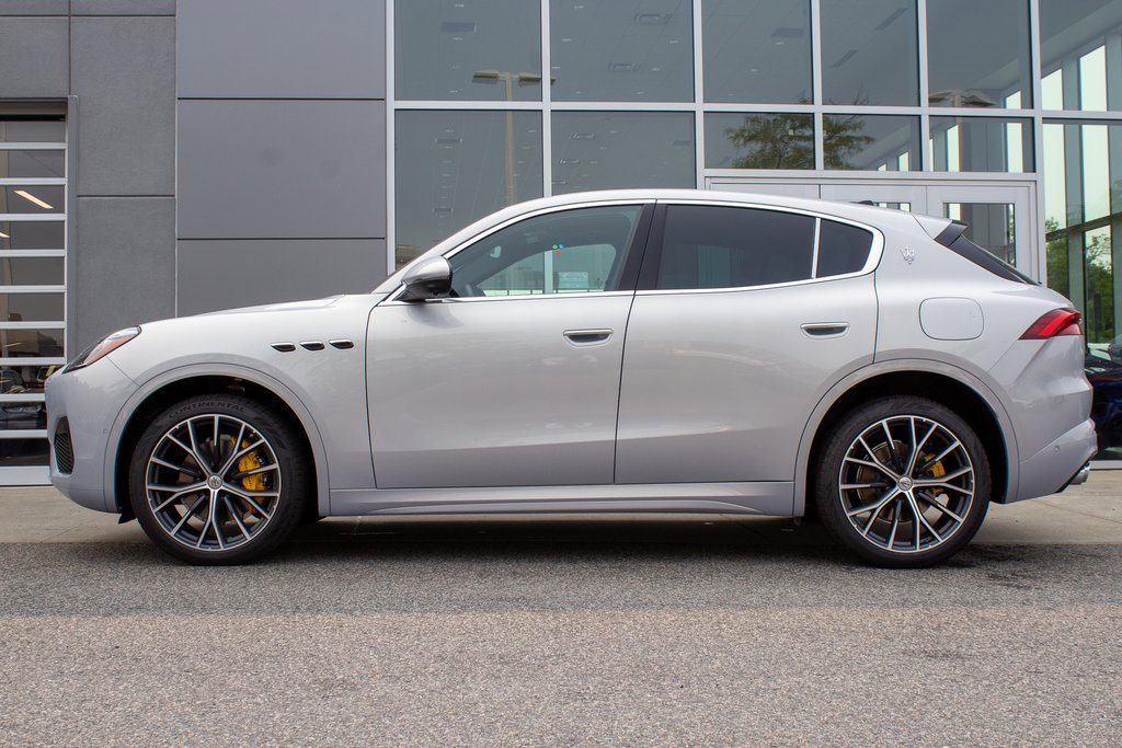 New 2025 Maserati Grecale GT image 7