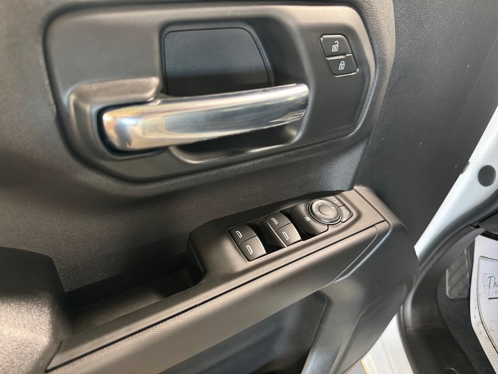 Used 2026 Chevrolet Silverado 1500 Custom AWD/4WD image 14