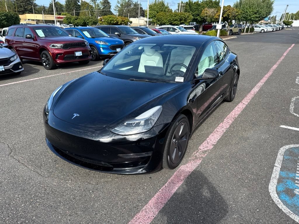 Used 2023 Tesla Model 3 Standard Range RWD image 3