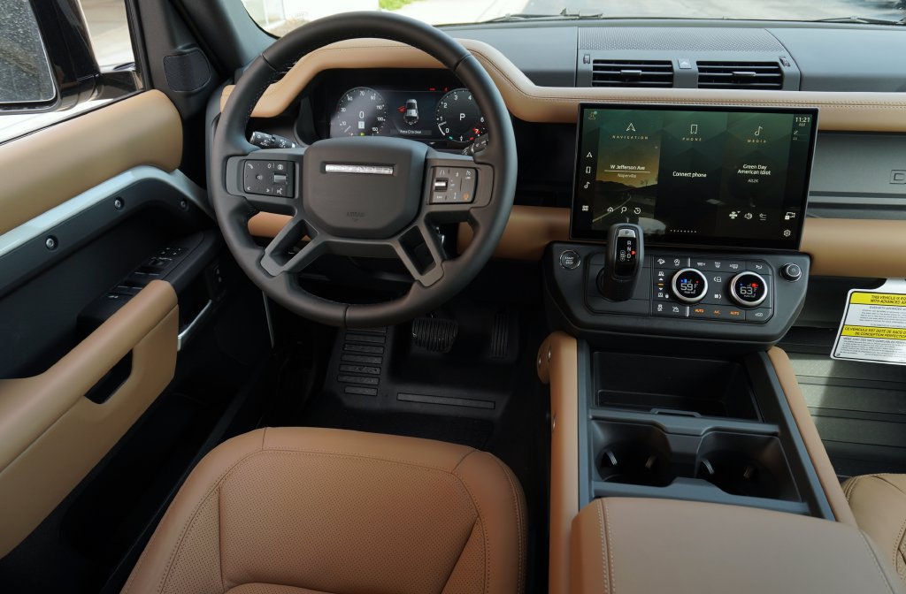New 2026 Land Rover Defender 110 X-Dynamic SE AWD/4WD image 15