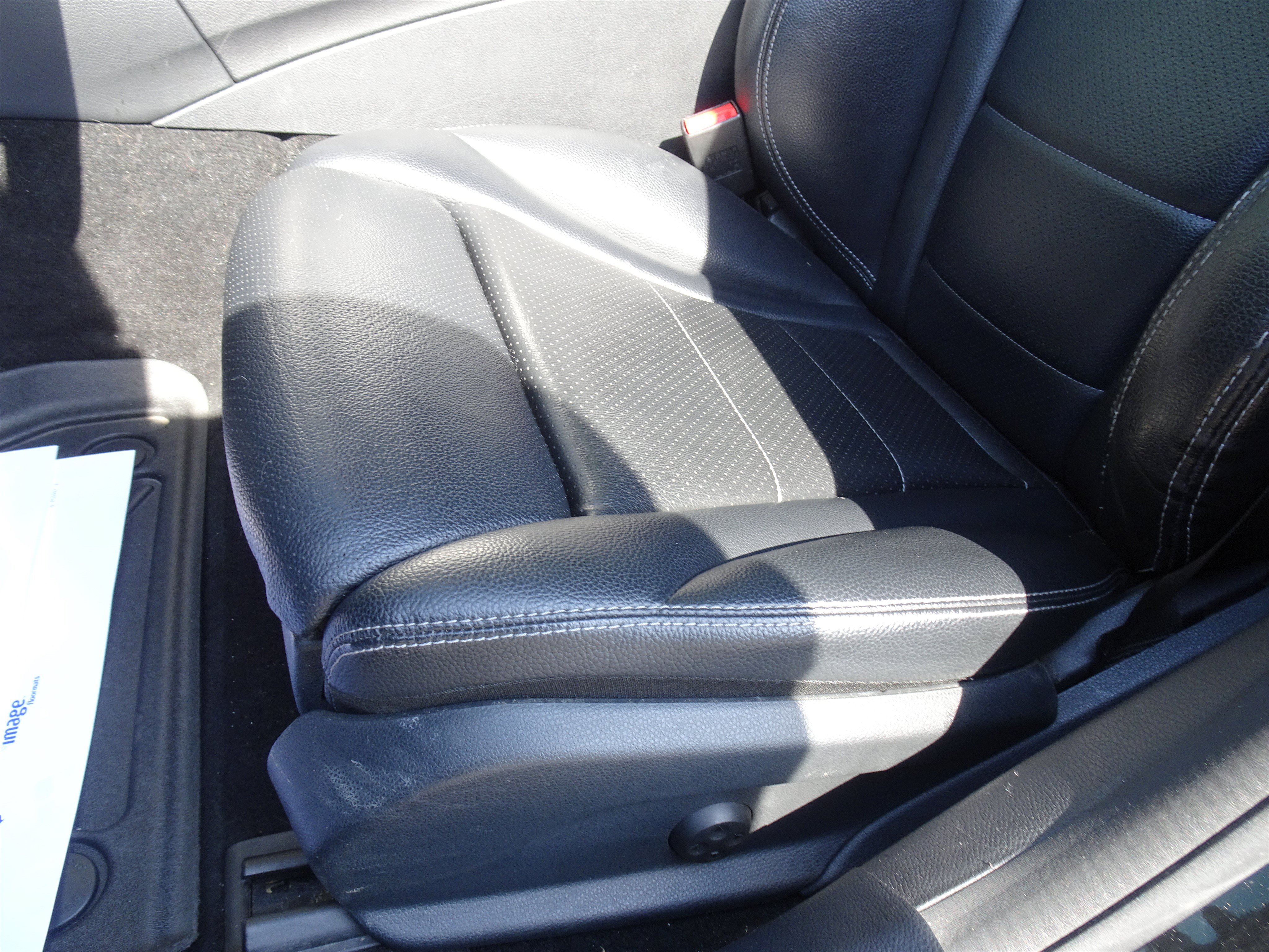 Used 2015 Mercedes-Benz C 300 4MATIC Sedan image 9
