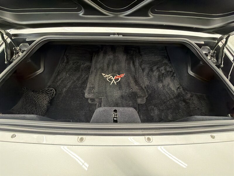 Used 2001 Chevrolet Corvette Convertible w/ Preferred Equipment Group1 RWD image 21