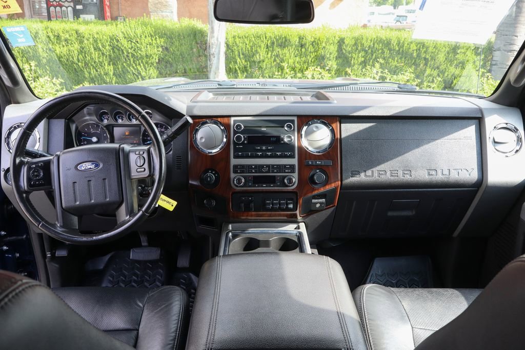 Used 2011 Ford F250 Lariat w/ Lariat Interior Pkg AWD/4WD image 31