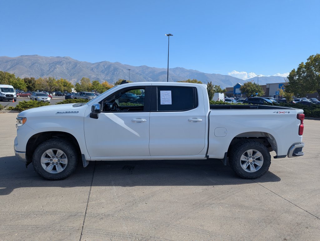 Used 2025 Chevrolet Silverado 1500 LT AWD/4WD image 8
