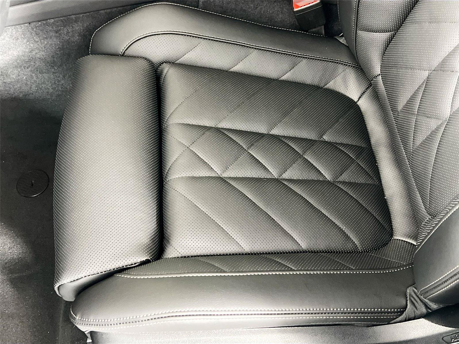 New 2026 BMW X5 xDrive50e w/ Premium Package AWD/4WD image 18